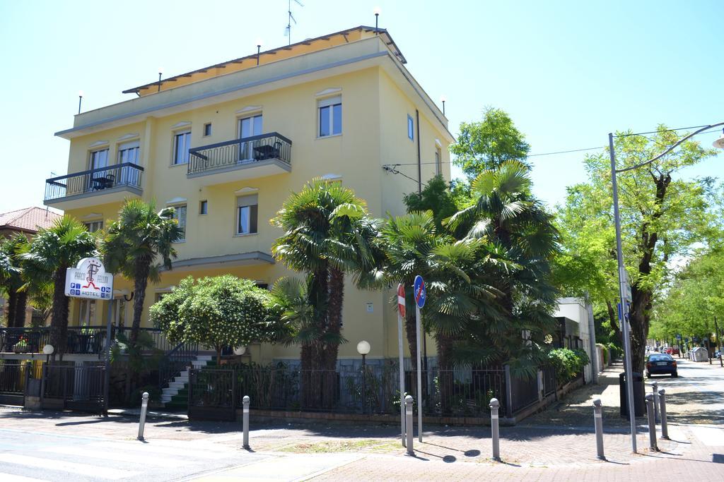 Hotel Parco Fellini Rimini Exterior photo